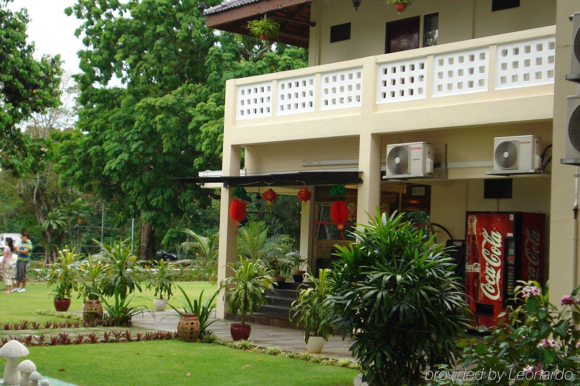 Oyo 104 Pegasus Hotel Singapore Exterior photo