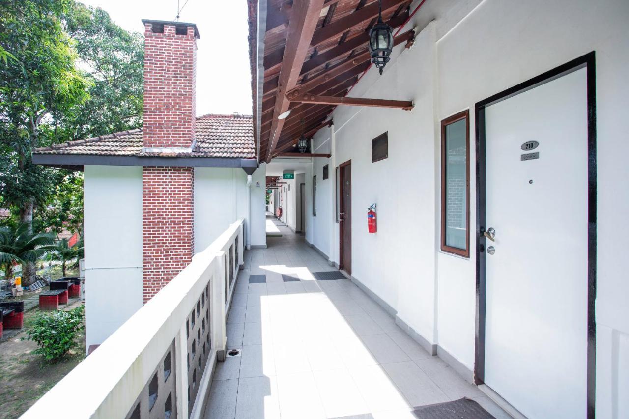 Oyo 104 Pegasus Hotel Singapore Exterior photo